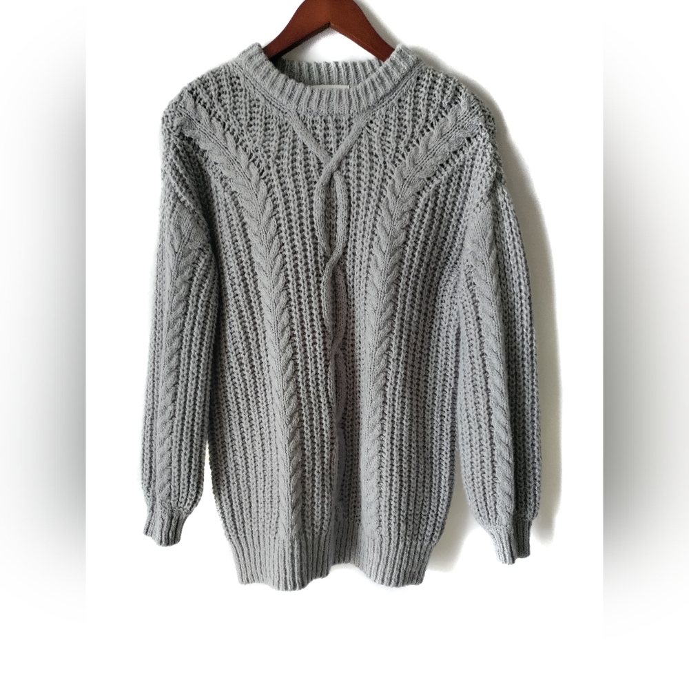 Wynter Silver Crochet Sweater M